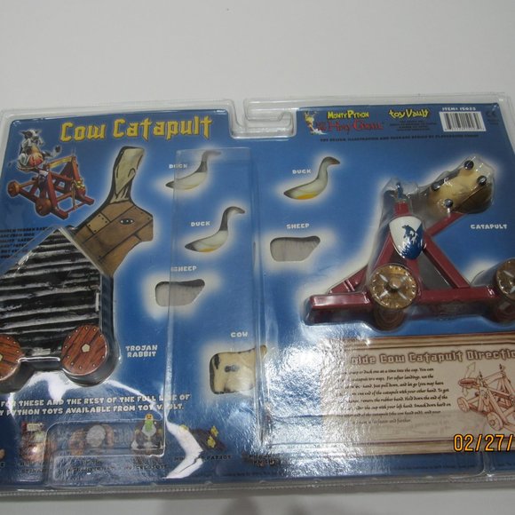 New Monty Python and the Holy Grail Cow Catapult Deluxe Set Toy Vault 15023 - Picture 4 of 5